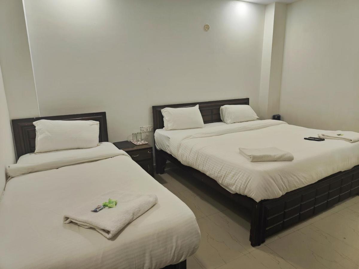 Apple - Hotel New Delhi