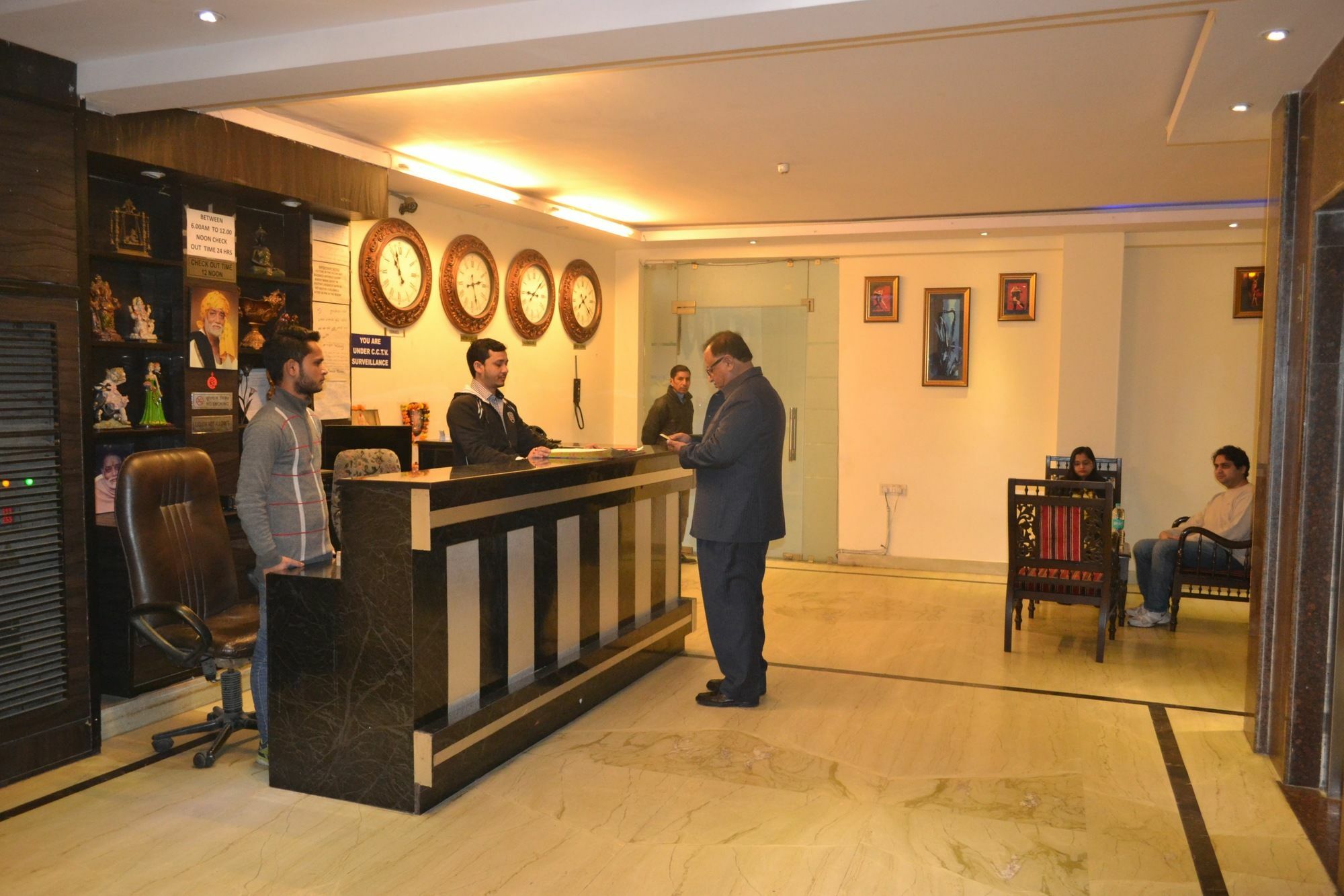 Apple - Hotel New Delhi