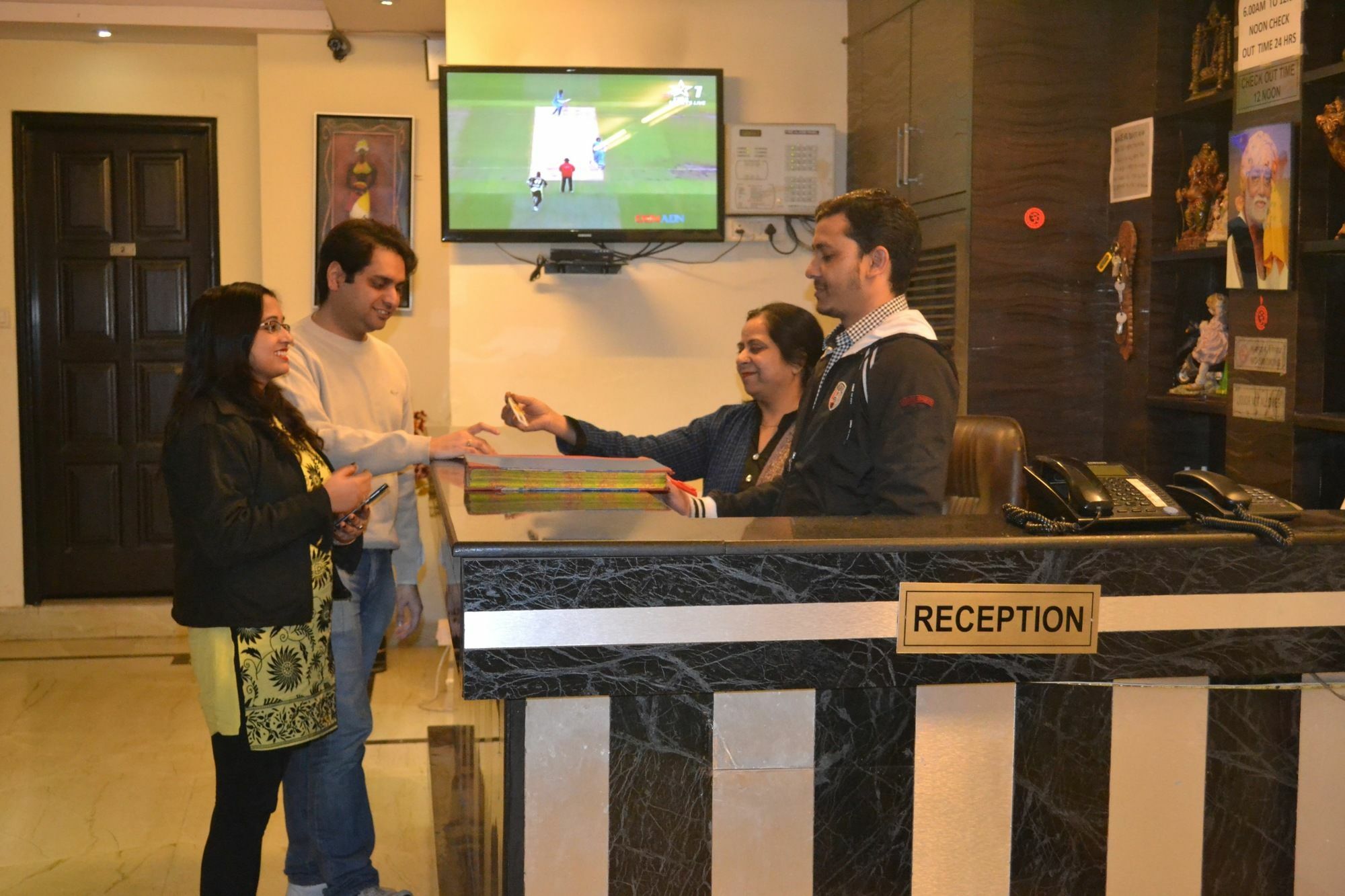 Apple - Hotel New Delhi